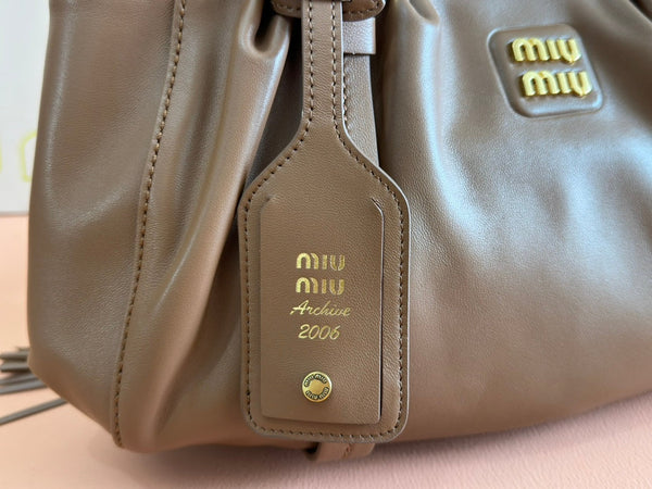 BORSA A MANO JOIE 32 IN PELLE DI AGNELLO LUCIDA MARRONE