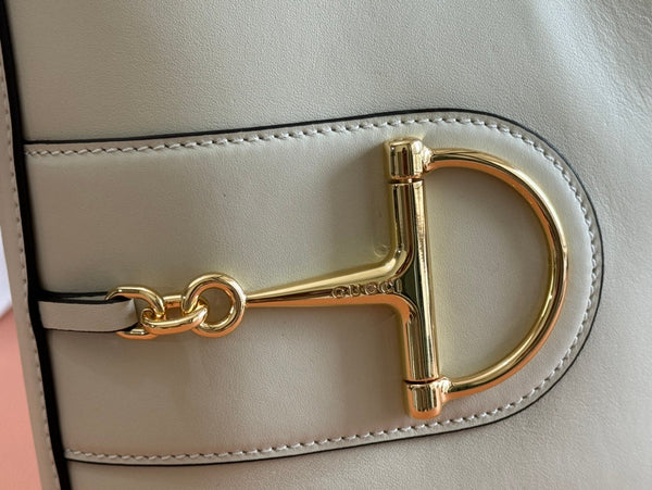 Gucci Sac seau mini 73 cuir lisse blanc 244429