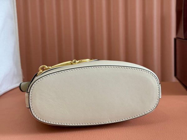 Gucci Sac seau mini 73 cuir lisse blanc 244429