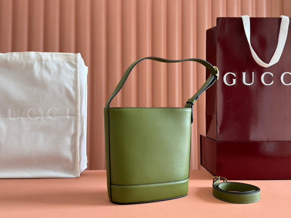 Gucci 73 Mini Bucket Bag Verde Pelle Liscia 244430
