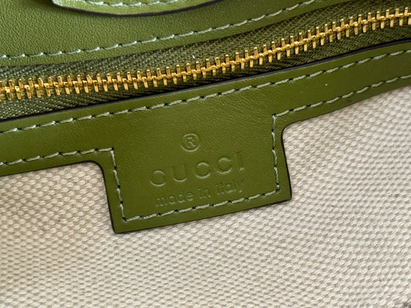 Gucci 73 Mini Bucket Bag Verde Pelle Liscia 244430