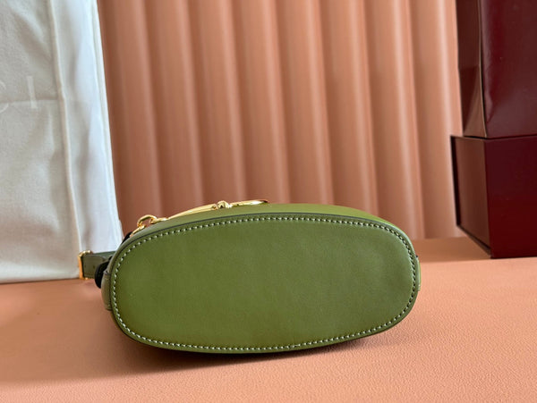 Gucci 73 Mini Bucket Bag Verde Pelle Liscia 244430