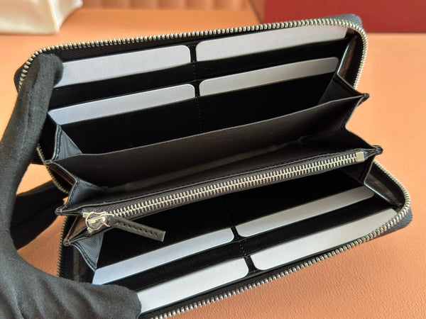 Portafoglio lungo Gucci in pelle nera e grigia 248424