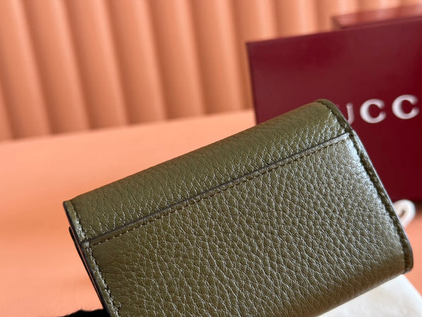 GG Softbit Card Case 10.5 In Green Grainy Calfskin Gold Hardware
