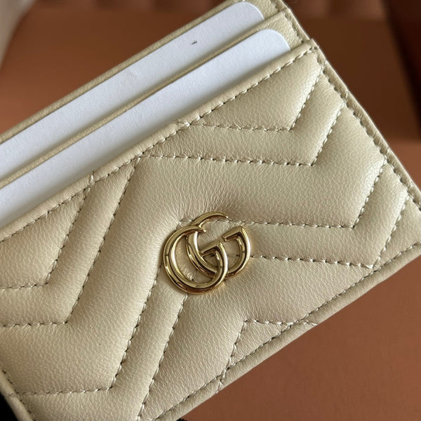 Portafoglio Gucci Marmont in pelle di vitello beige chiaro 254963