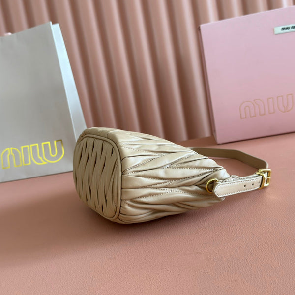 Miu Matelassé Pouch Bag 15cm Light Brown Leather