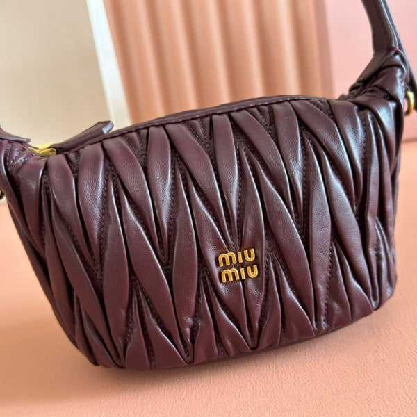 Miu Matelassé Pouch Bag 15cm Chocolate Leather