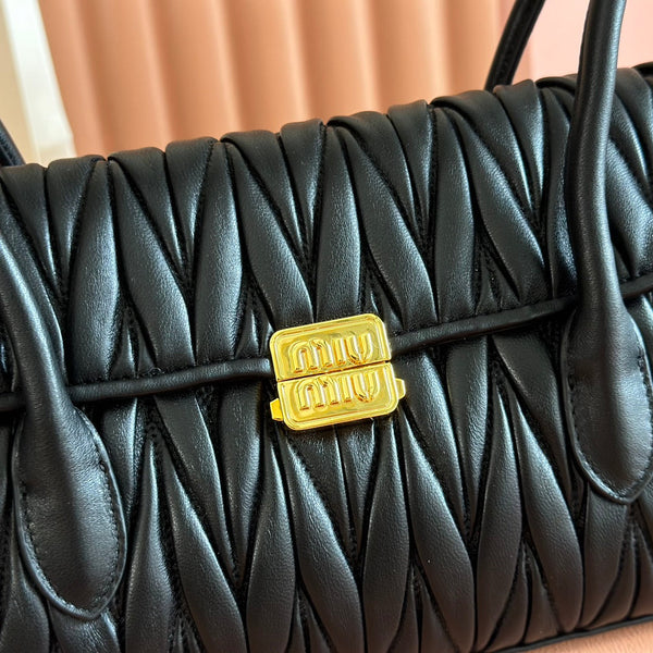 Miu 5bd265 Matelassé Shoulder Bag 28cm Black Lambskin