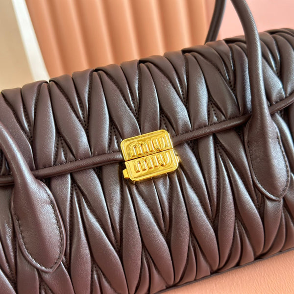 Miu 5bd265 Matelassé Shoulder Bag 28cm Coffee Lambskin