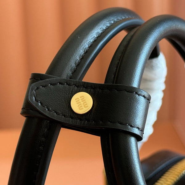 Sac à main Miu Arcadie Small 19cm en cuir de vachette noir 280989