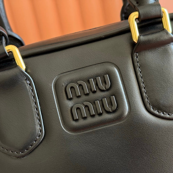 Sac à main Miu Arcadie Small 19cm en cuir de vachette noir 280989
