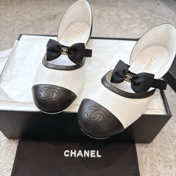 CC 25b Fall-Winter Mary Janes 15mm White Black Calfskin & Sheepskin 415776