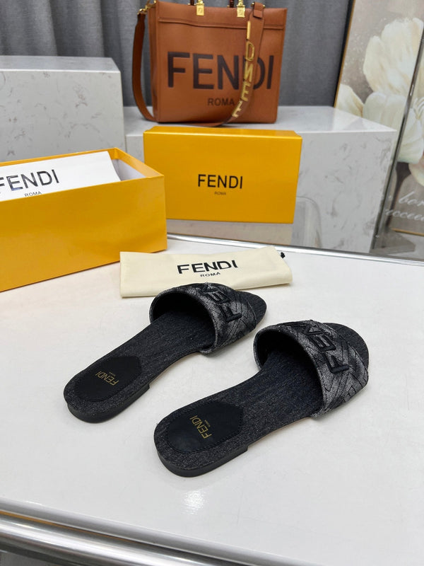 FF 5 DIAPOSITIVA IN TELA NERA