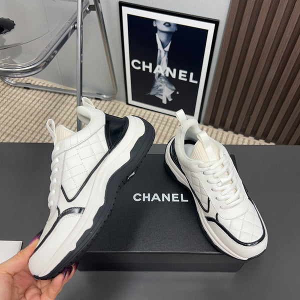 CC Sneaker in pelle di vacchetta trapuntata bianca