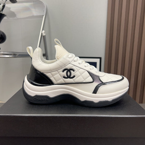 CC Sneaker in pelle di vacchetta trapuntata bianca
