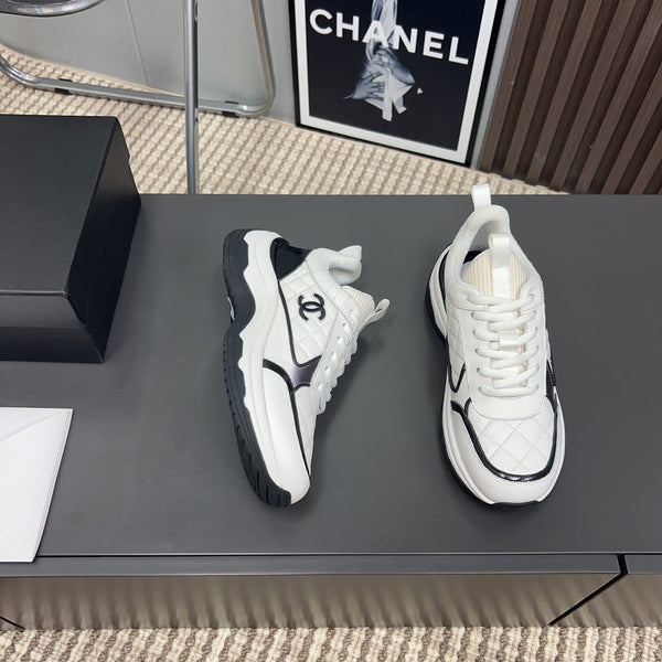 CC Sneaker in pelle di vacchetta trapuntata bianca