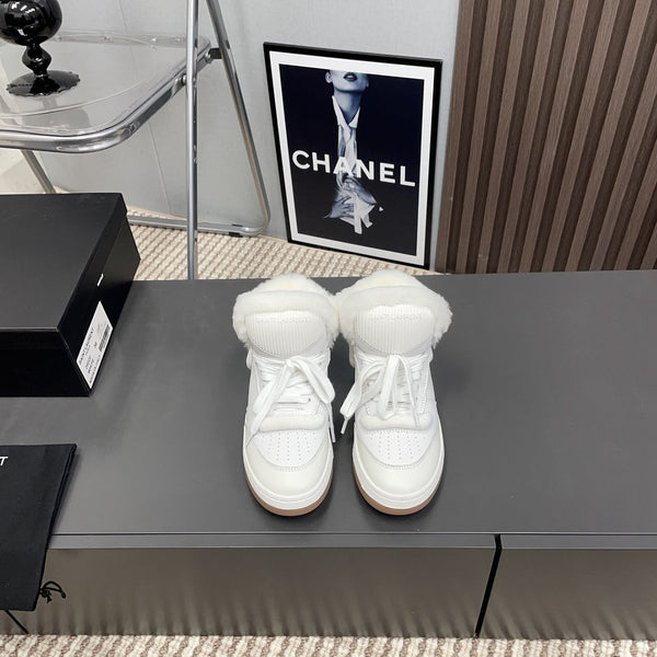 HIGH-TOP SNEAKERS IN WHITE CALFSKIN WITH FLEECE LINING