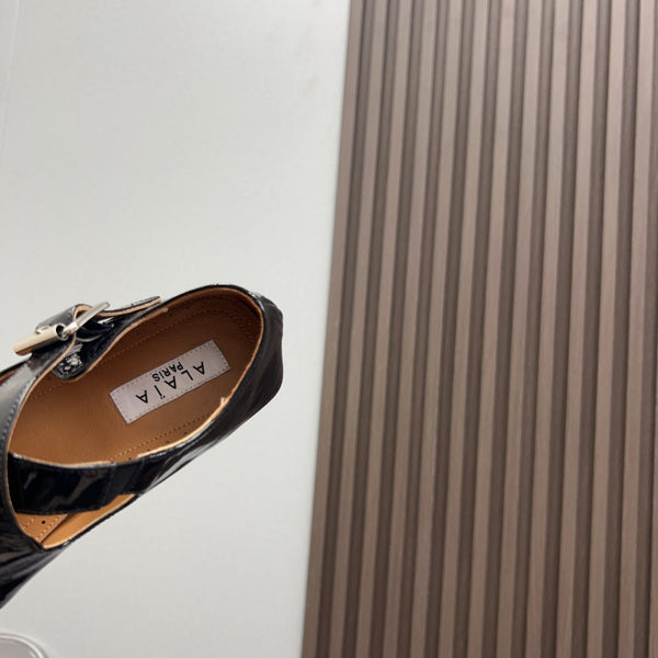 Alaila Criss Cross Ballet Flats In Black Glossy Calfskin 996027