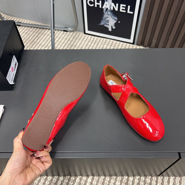Alaila Criss Cross Ballet Flats In Red Glossy Calfskin 996033