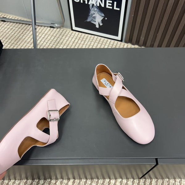 Alaila Criss Cross Ballet Flats In Light Pink Lambskin 996035