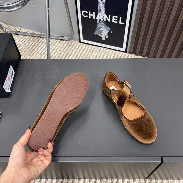 Alaila Criss Cross Ballet Flats In Brown Velvet 996041