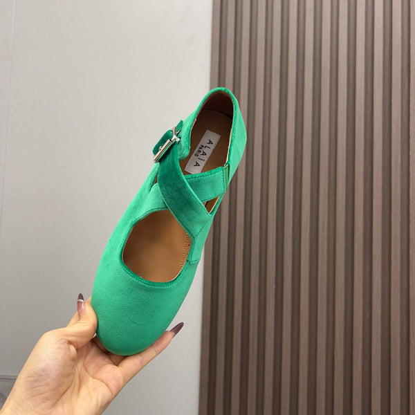 Alaila Criss Cross Ballet Flats In Green Velvet 996047