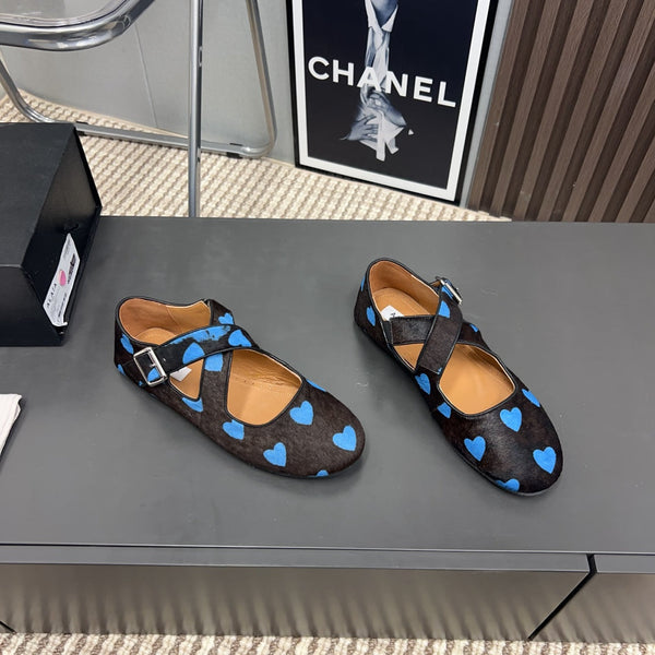 Alaila Criss Cross Ballet Flats In Black Lambskin 996063