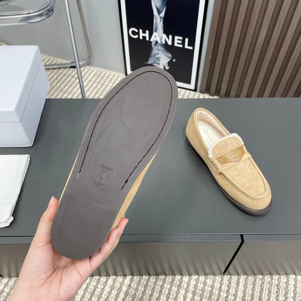 CD Loafer In Light Yellow Brown Suede 996007