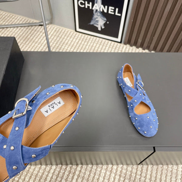 Alaia 2025 Criss Cross con borchie Ballerine in pelle scamosciata blu reale 293211