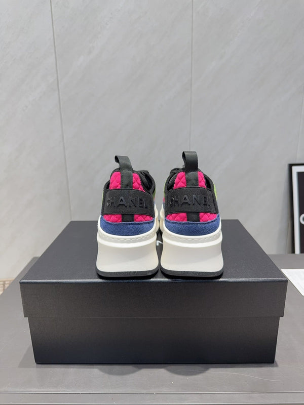 Chanel 25 Sneaker Multicolor Suede 540302