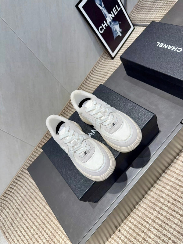 Chanel 25 Sneaker Ivory Suede Cowhide 540328