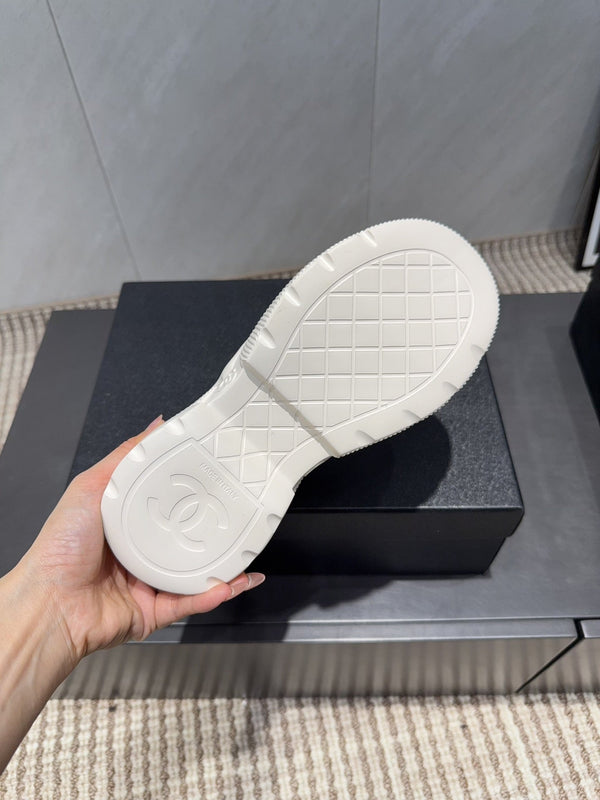 Chanel 25 Sneaker Ivory White Suede Fabric 540331