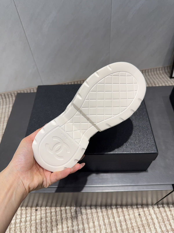 Chanel 25 Sneaker Ivory Pink Suede Fabric 540332