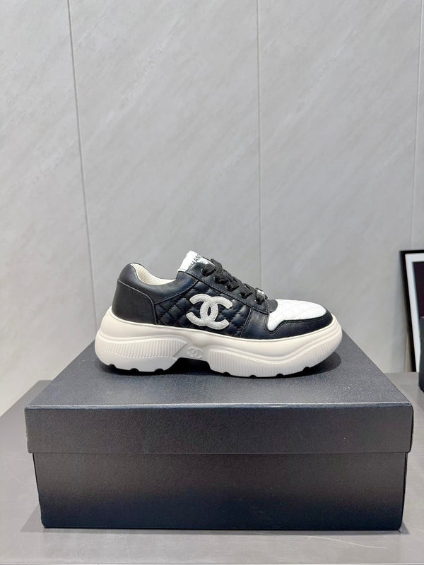 Chanel 25 Sneaker Ivory Black White Suede Fabric 540333