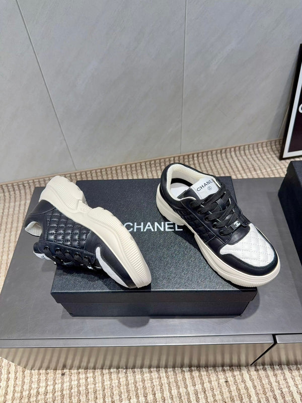 Chanel 25 Sneaker Ivory Black White Suede Fabric 540333