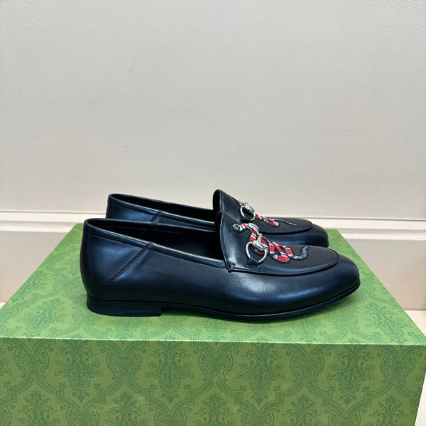 GG Men's 25 Snake Loafer Black Calfskin 575850