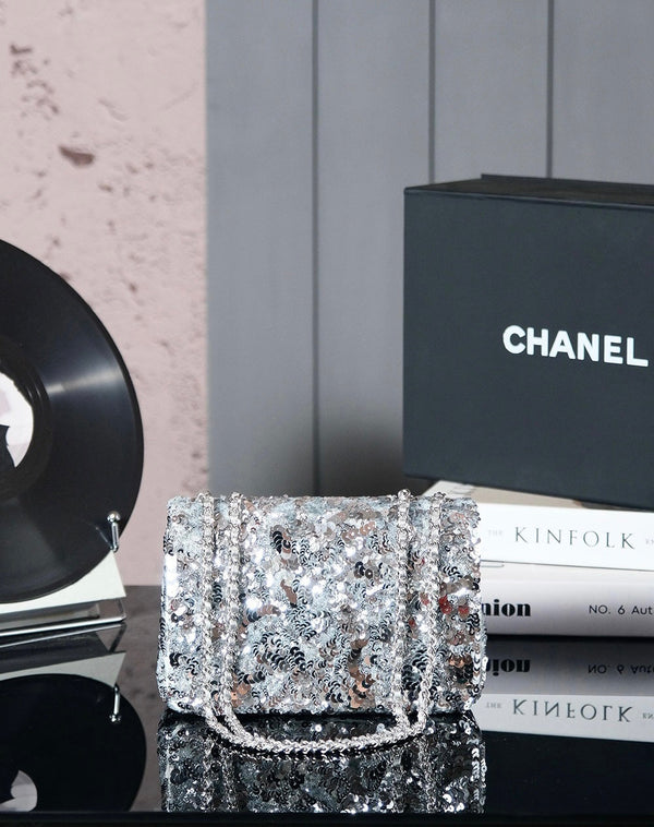 25C Flap Bag 21cm Dense Silver Sequin White Calfskin