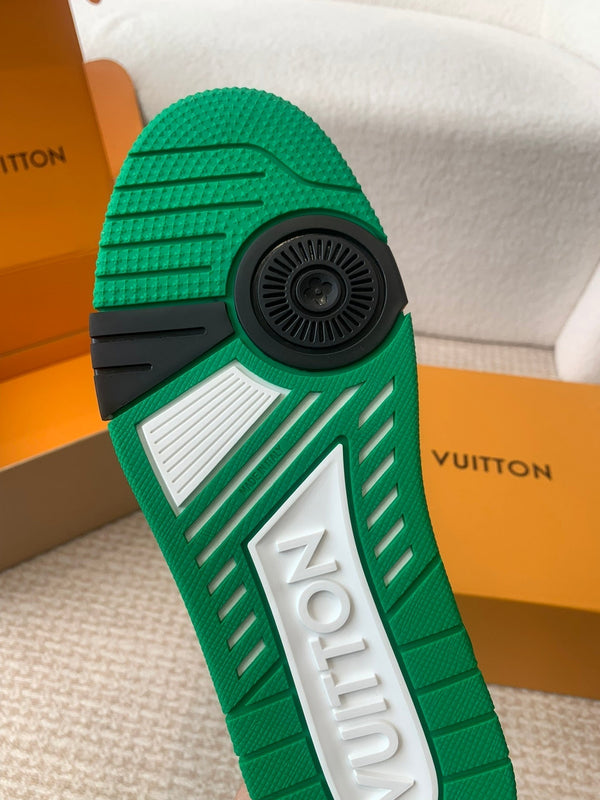 Sneaker LV Trainer in pelle di vacchetta bianca e verde