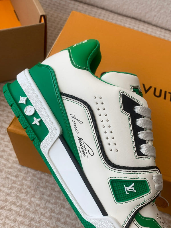 Sneaker LV Trainer in pelle di vacchetta bianca e verde