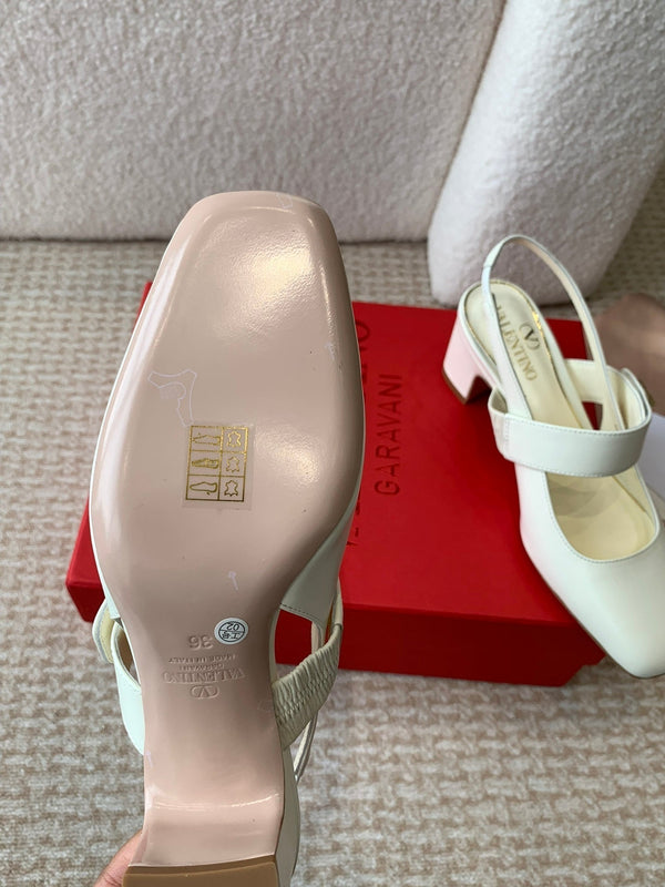 DÉCOLLETÉ MARY-JANE VLOGO LOCKER CON CINTURINO IN PELLE DI VITELLO BIANCA 65 MM