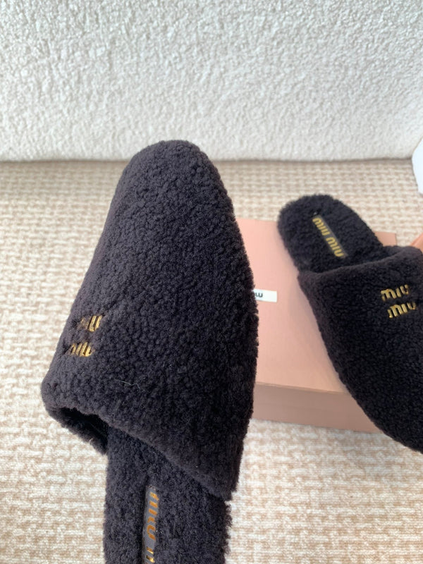 Miu Slippers Black Wool