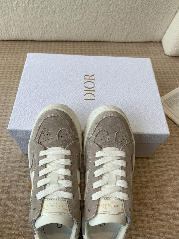 CD Star Platform Sneaker In Light Brown Grey Suede 998718