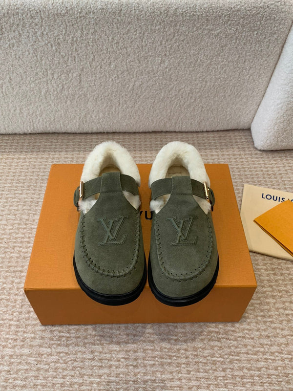 COLORADO COMFORT MARY JANE IN ARMY GREEN SUEDE AND SHEARLING LINING