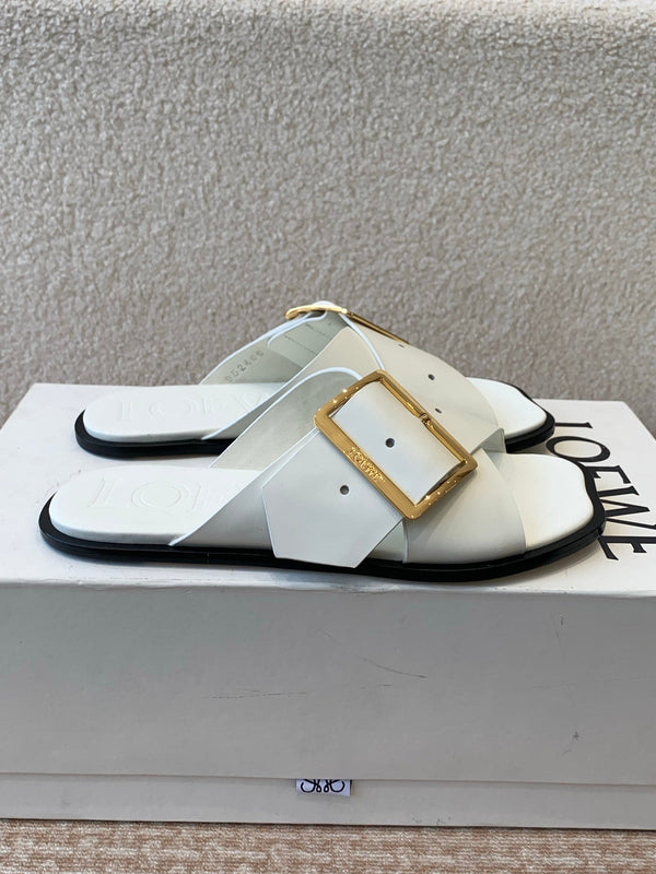 PETAL BELT FLAT SANDAL IN WHITE CALFSKIN