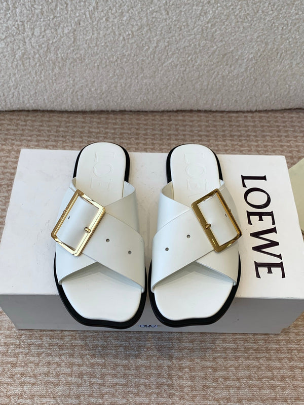 PETAL BELT FLAT SANDAL IN WHITE CALFSKIN