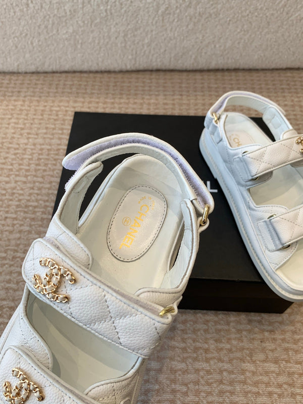 SANDALO DAD IN PELLE DI MONTONE BIANCA