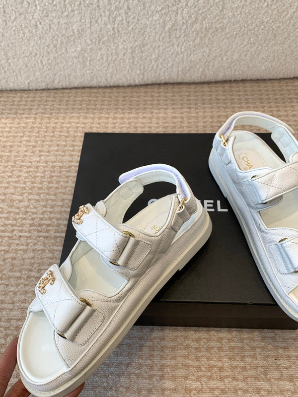 SANDALO DAD IN PELLE DI MONTONE BIANCA