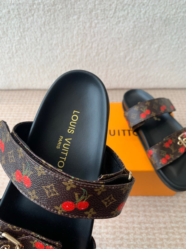 Bom Dia Flat Comfort Mule LV x TM Brown Sheepskin Mix Cherry Motif 319378