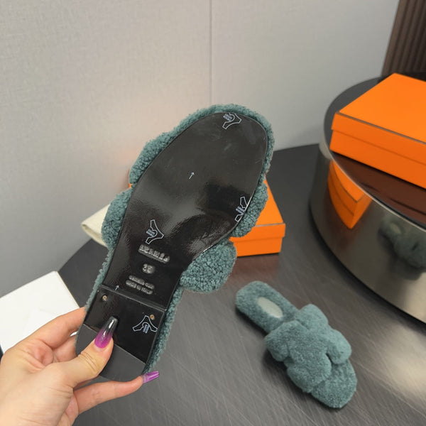 HM Oran Sandal Dark Grey Green Wool 952312