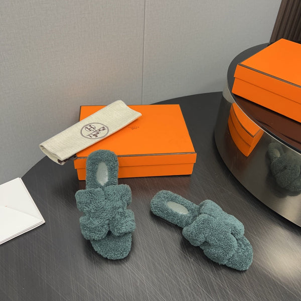 HM Oran Sandal Dark Grey Green Wool 952312